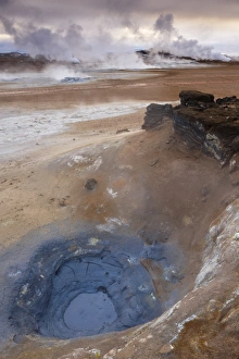 Images Dated 15th October 2008: Mudpots at Namaskard geothermal area (Namafjall-Hverarond), near Lake Myvatn