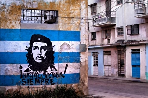 Patriotism Prints: Mural of Che Guevara and the Cuba
