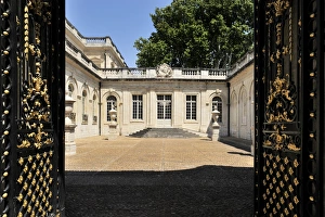 Avignon Prints: The Musee Calvet, Museum of Fine Arts and Archaeology, Avignon, Provence, France, Europe