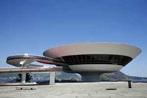 Images Dated 15th February 2010: Museu do Arte Contemporanea (Museum of Contemporary Art), architect Oscar Niemeyer, Niteroi