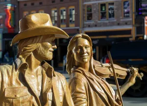 Fame Prints: Music City Heroes statue honors musicians on Broadway in Nashville