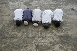 Images Dated 27th July 2007: Muslim boys praying, Kathmandu, Nepal, Asia
