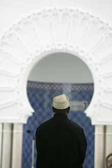 Images Dated 28th September 2009: Muslim in Lyon mosque, Lyon, Rhone, France, Europe