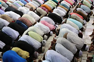 Indigenous Culture Prints: Muslims at Friday Prayers, Ajmer Sharif Dargah, Ajmer, Rajasthan, India, Asia