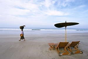 Images Dated 10th March 2005: Myanmar Treasure Resort, Ngwe Saung Beach, Ayeyarwaddy Division, Myanmar (Burma), Asia