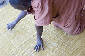 Images Dated 15th December 2005: N Tomo Institute of Bogolan, Segou, Mali, Africa