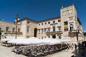 Images Dated 16th August 2010: Nadbiskupski graditeljski sklop (Archbishops architectural complex), Zadar county, Dalmatia region