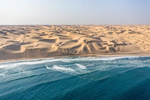 Images Dated 16th July 2008: Namib desert, home to some of the most spectacular dunes of the world