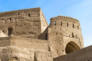 Narin Qaleh (Narin Ghaleh), tower and ramparts, Meybod mud-brick fortress, Meybod