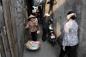Ha Noi Prints: Narrow alleyways