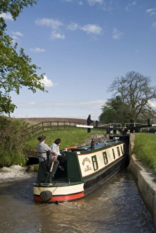 Images Dated 26th April 2009: Narrow boat on the Llangollen Canal going through the Locks at Grindley Brook