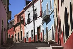 Narrow street, Guanajuato, Guanajuato State, Mexico, North America