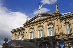 Images Dated 30th November 2009: The National Theater in San Jose, Costa Rica, Central America