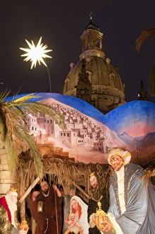Images Dated 11th December 2009: Nativity Scene at Christmas Market in front of Frauen Church at night, Neumarkt