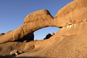Natural arch, Spitskoppe mountains, Damaraland, Namibia, Africa