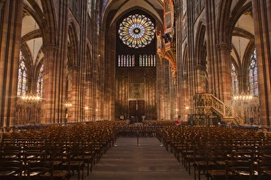 The nave of Strasbourg cathedral, Strasbourg, Bas-Rhin, Alsace, France, Europe