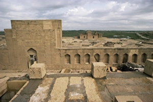 Pakistani Prints: Necropolis outside Thatta on Makli Hill