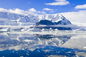 Images Dated 27th January 2005: Neko Cove (Harboor), Antarctica, Polar Regions