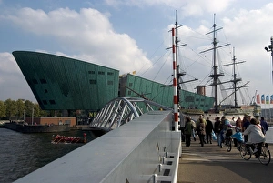 NEMO, the new science and technology museum and the VOC ship from the Maritime Museum NEMO, the new science and technology museum and the VOC ship from the Maritime Museum