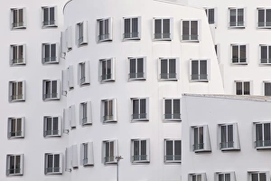 Dusseldorf Prints: Neuer Zollhof 3 in the Medienhafen district