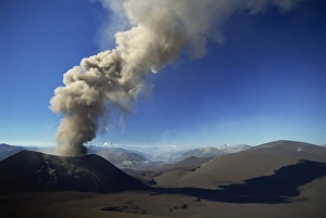 Smoking Prints: New eruptive cone on the flank of Volcan Lonquimay, Araucania region, Chile