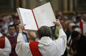 Images Dated 28th February 2000: New Testament, Pontigny, Yonne, France, Europe
