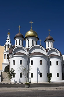 Images Dated 1st March 2009: Newly-built Russian Orthodox cathedral, Avenida del Puerto, Old Havana