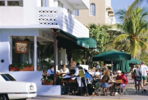 Sightseer Prints: News Cafe on Ocean Drive