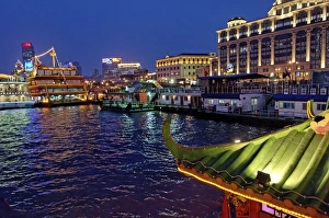 Images Dated 23rd March 2006: Night overview from the Bund, Shanghai, China, Asia