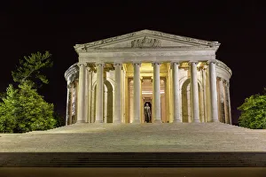 Public Park Prints: A night view of the Thomas Jefferson Memorial