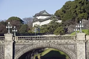 Images Dated 18th December 2009: Niju Bashi bridge, Imperial Palace, Tokyo, Japan, Asia