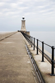 Light Houses Prints: North Pier and Lighthouse, Tynemouth