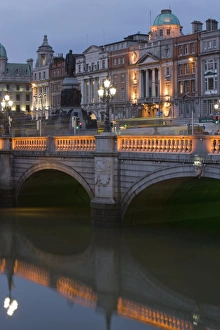 Images Dated 13th September 2006: O Connell Bridge