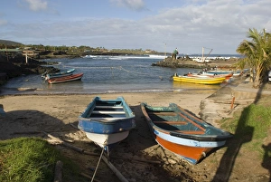 Hanga Roa Prints: O Tai Harbor, Hanga Roa, Easter Island (Rapa Nui), Chile, Pacific, South America