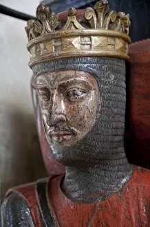 Images Dated 27th May 2009: Oak effigy of Robert, Duke of Normandy, died 1134, son of William the Conqueror