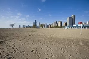 Images Dated 13th May 2008: Oak Street Beach, Chicago, Illinois, United States of America, North America