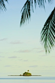 Images Dated 13th September 2005: Offshore island at the Palau Pacific Resort, Republic of Palau, Pacific