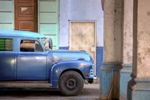 Images Dated 24th March 2009: Old American truck, Havana, Cuba, West Indies, Central America