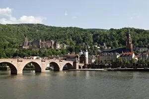 Images Dated 22nd May 2010: Old bridge over the River Neckar, Old Town and castle, Heidelberg, Baden-Wurttemberg