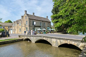 Typically English Gallery: Old bridge over River Windrush, Bourton on the water, Cotswolds, Gloucestershire