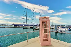 Telephone Box Prints: An old British telephone kiosk