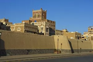 Images Dated 16th November 2008: Old City of Sanaa, UNESCO World Heritage Site, Yemen, Middle East