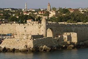 Images Dated 9th October 2008: Old city walls, Rhodes, Dodecanese, Greek Islands, Greece, Europe