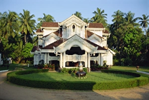 Sri Lanka Prints: Old colonial style house in suburbs