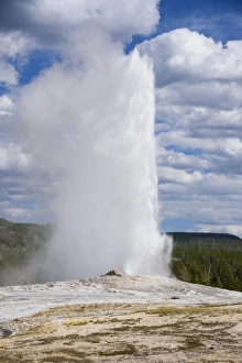 Geothermal Gallery: Old Faithful Geyser, Upper Geyser Basin, Yellowstone National Park, UNESCO World Heritage Site