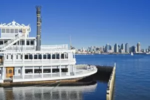 Images Dated 13th February 2009: Old Ferry and city skyline, San Diego, California, United States of America