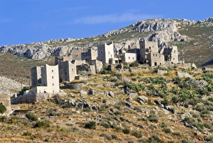 Images Dated 2nd November 2007: Old fortified village of Vathia, in the Lakonian Mani, Peloponnese, Greece, Europe