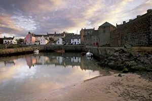 Aberdeenshire Prints: Old harbour dating from the 17th century