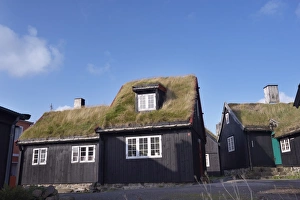 Images Dated 21st September 2008: Old houses and turf-roofed buildings in historic Tinganes district, Torshavn