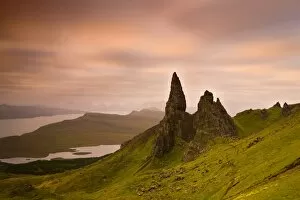 Images Dated 16th September 2009: Old Man of Storr at dawn with Cuillin Hills in distance, near Portree, Isle of Skye